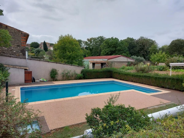 Plage de piscine en Hydrostar®