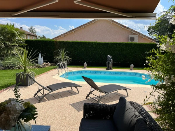 Plage de piscine en Hydrostar Dune