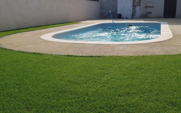 Plage de piscine en Minéralstar® et DmGreen® - Entreprise Allées Progressives