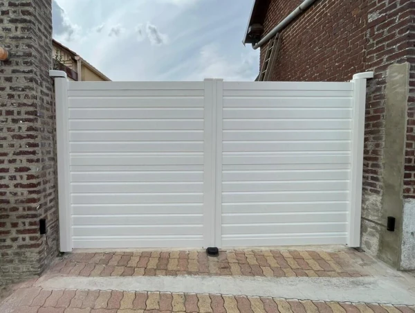 Portail aluminium battant DoMai'N Cantache-Blanc