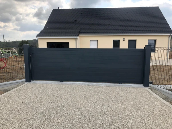 Portail aluminium coulissant