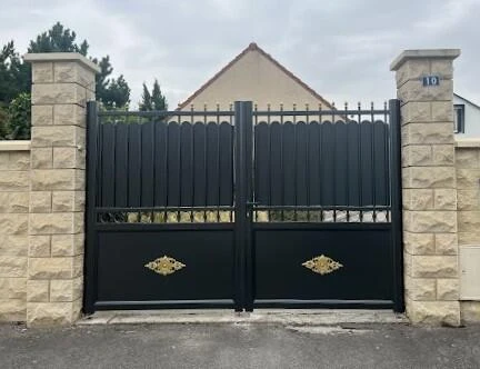 Portail battant aluminium