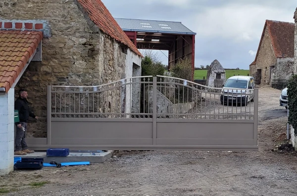 Portail coulissant