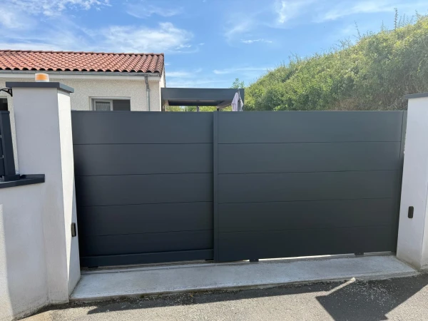 Portail coulissant DMC300