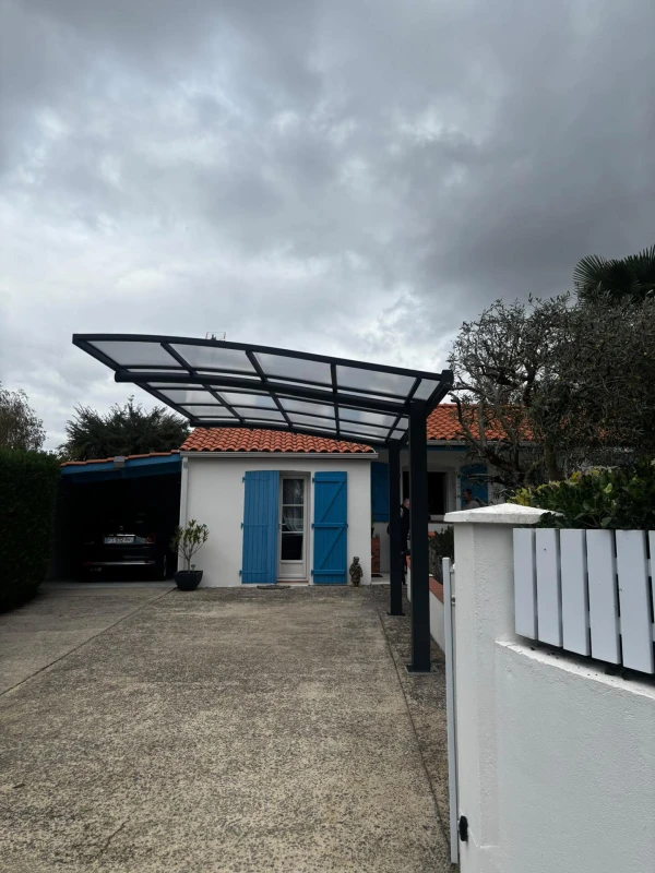 Pose d'un carport cintré design à Challans - 85300