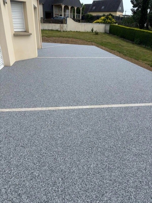 Projet fait a Rohan, hydrostar gris perle joint dilatation pave la couture 2cm