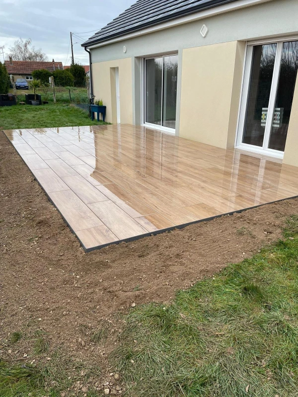 Terrasse en grès céram sur plot