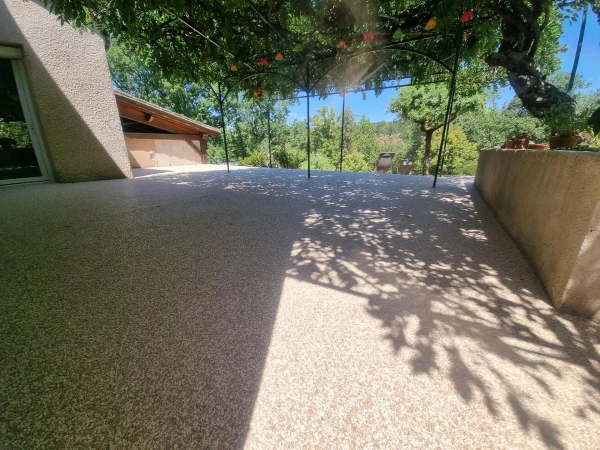 Terrasse en Hydrostar®, Pavé la couture® et préparation du terrain