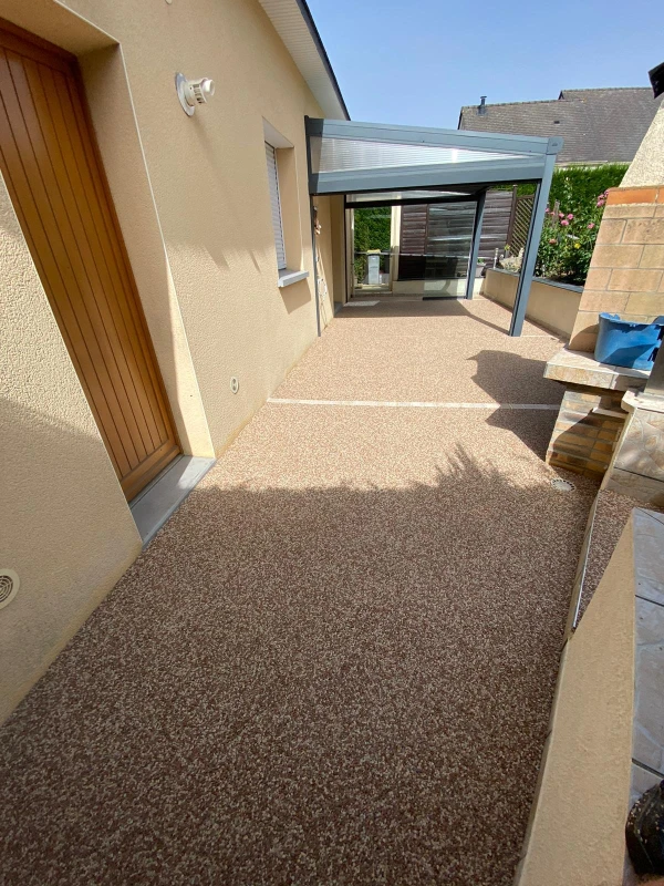 Terrasse en Hydrostar® Vulcane et Crème