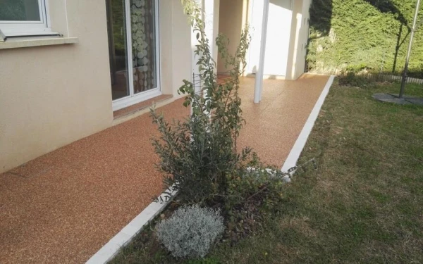 Terrasse en Minéralstar® et pavé La Couture®