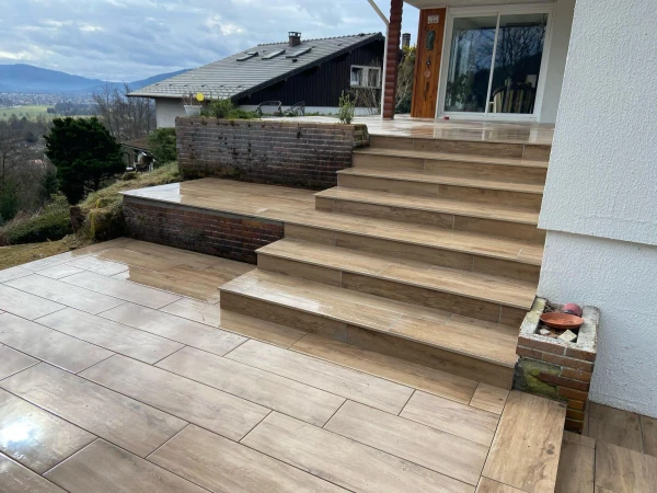 Terrasse et escalier en dallage Grès cérame
